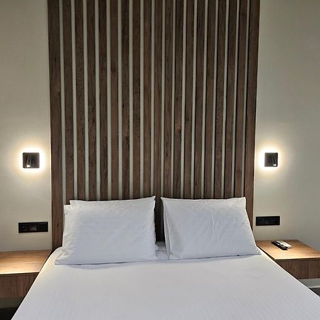 Rea'S Luxury Apartments Stoúpa Zewnętrze zdjęcie