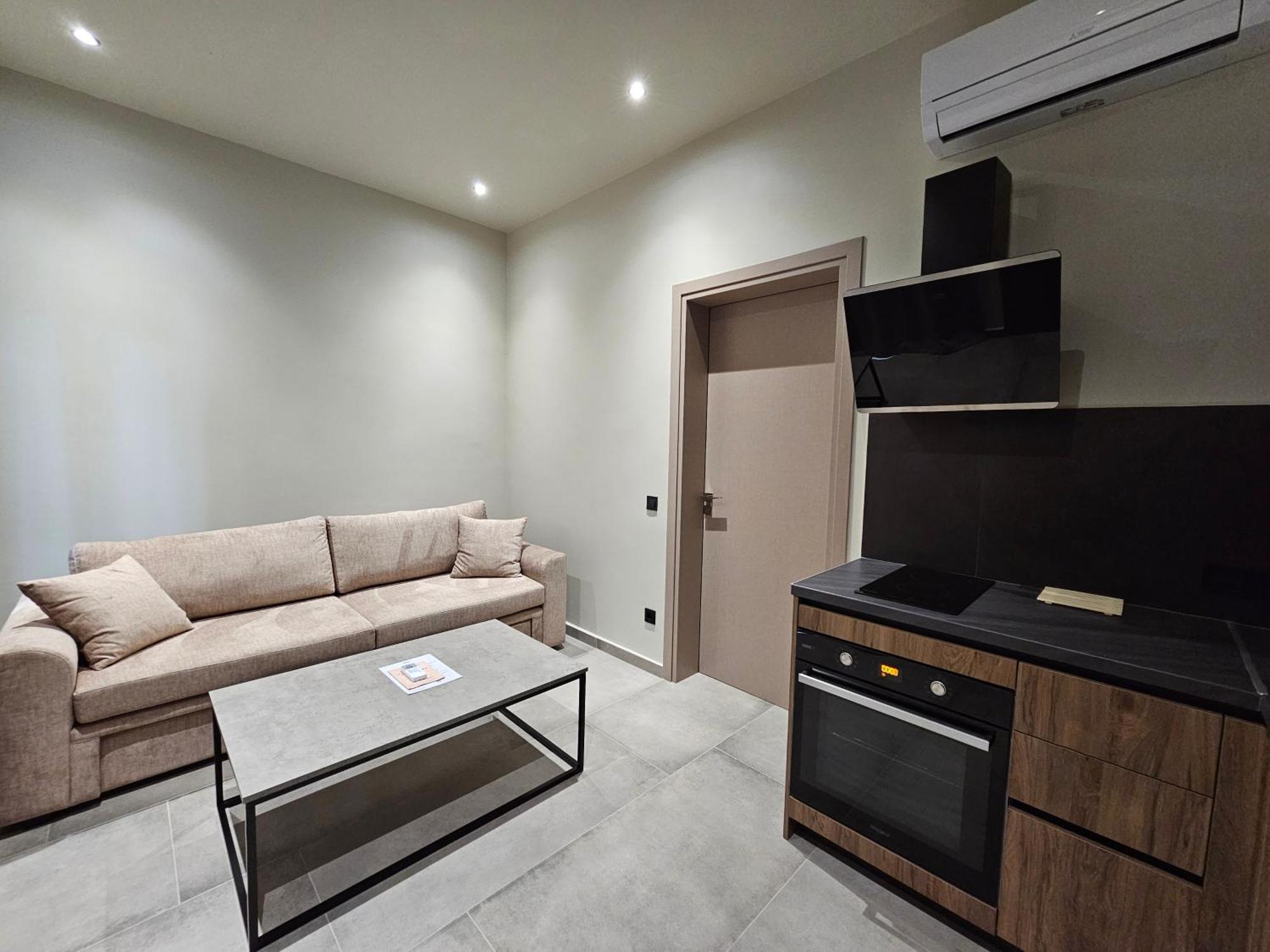 Rea'S Luxury Apartments Stoúpa Zewnętrze zdjęcie